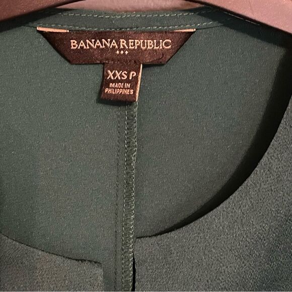 Banana Republic Drapey V-Neck Blouse Emerald Green XXS Petite - Picture 4 of 4